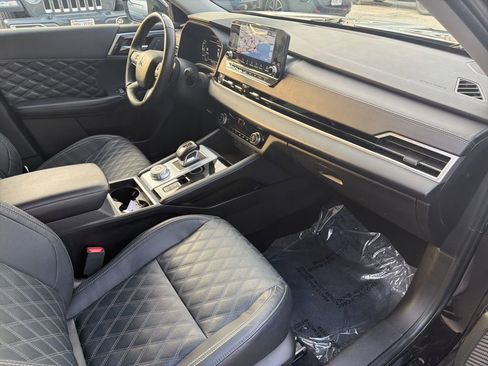 Used 2023 Mitsubishi Outlander SEL image 24