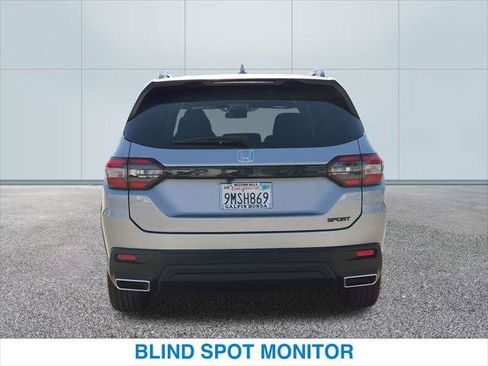 Certified 2025 Honda Pilot Sport image 8