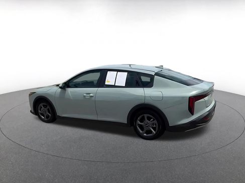 Used 2025 Kia K4 FWD image 12
