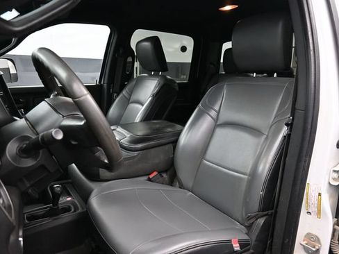 Used 2021 RAM 2500 Tradesman w/ Chrome Appearance Group AWD/4WD image 15