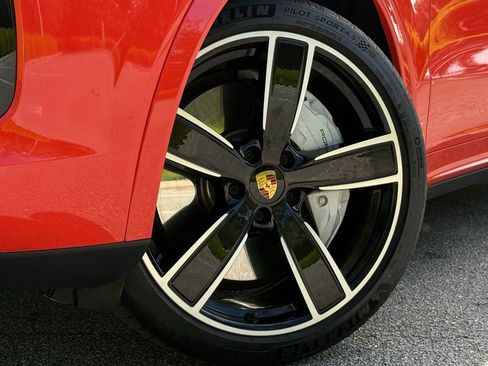 Certified 2020 Porsche Cayenne Turbo AWD/4WD image 6