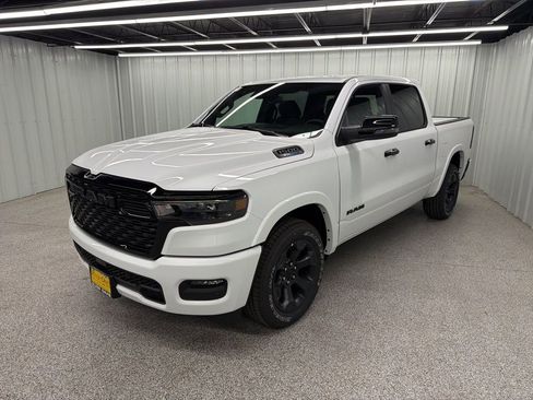 New 2026 RAM 1500 2WD Crew Cab image 3