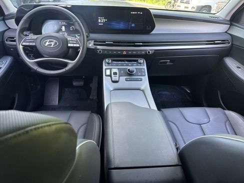 Used 2025 Hyundai Palisade SEL FWD image 18