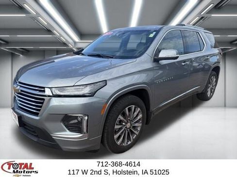 Used 2023 Chevrolet Traverse Premier w/ LPO, Floor Liner Package AWD/4WD image 4