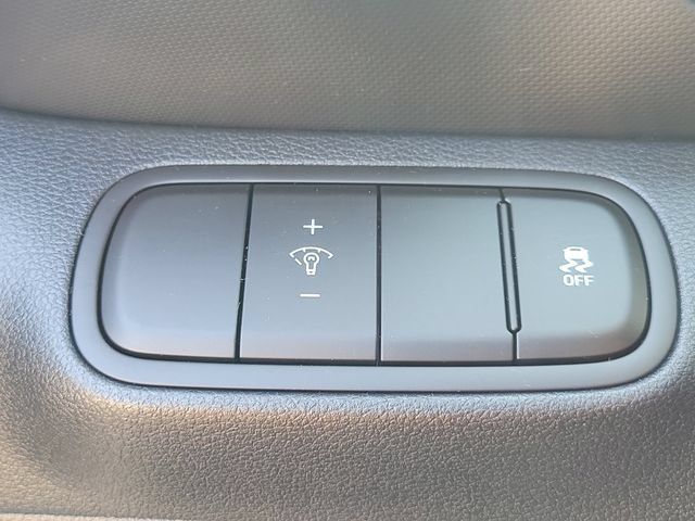 Certified 2026 Hyundai Venue SE FWD image 17