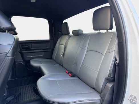Used 2022 RAM 2500 Tradesman w/ Chrome Appearance Group AWD/4WD image 11
