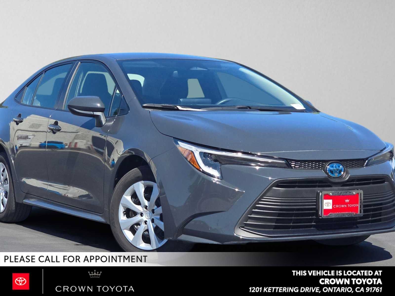 Certified 2025 Toyota Corolla LE FWD image 1