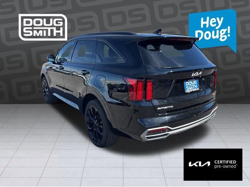 Certified 2023 Kia Sorento SX image 3