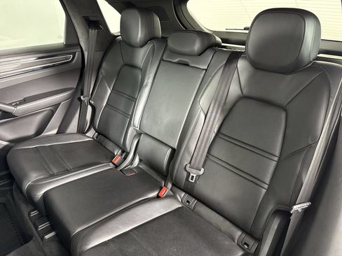 Certified 2023 Porsche Cayenne GTS AWD/4WD image 22
