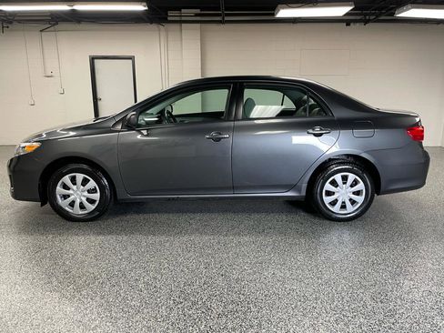 Used 2011 Toyota Corolla LE image 7