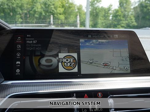 Used 2022 BMW X6 xDrive40i w/ M Sport Package AWD/4WD image 3