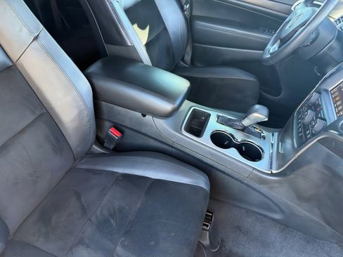 Used 2018 Jeep Grand Cherokee Altitude image 30