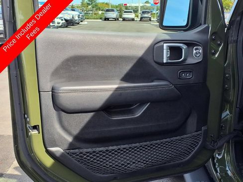 Used 2021 Jeep Wrangler Unlimited Sahara AWD/4WD image 25