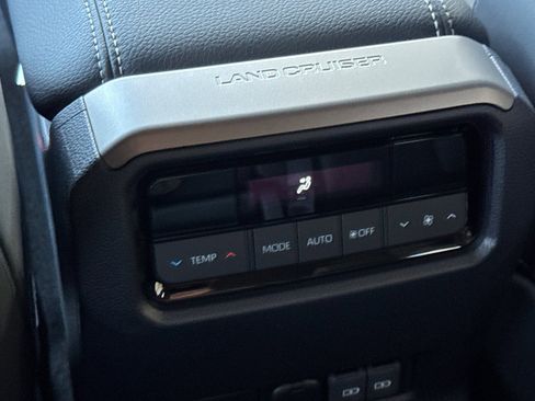 Certified 2025 Toyota Land Cruiser image 17