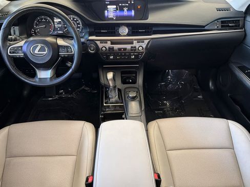Used 2018 Lexus ES 350 w/ Accessory Package FWD image 3