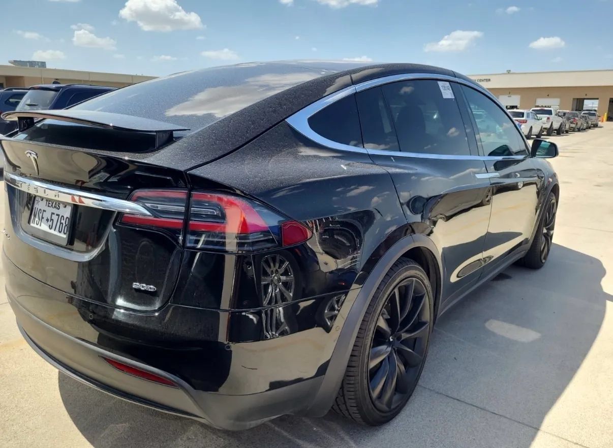 Used 2017 Tesla Model X 90D AWD/4WD image 5