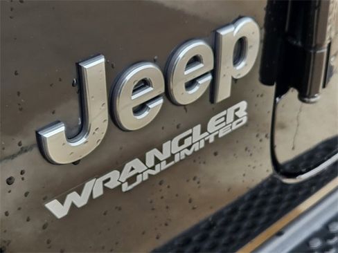 Used 2021 Jeep Wrangler Unlimited Sahara image 11