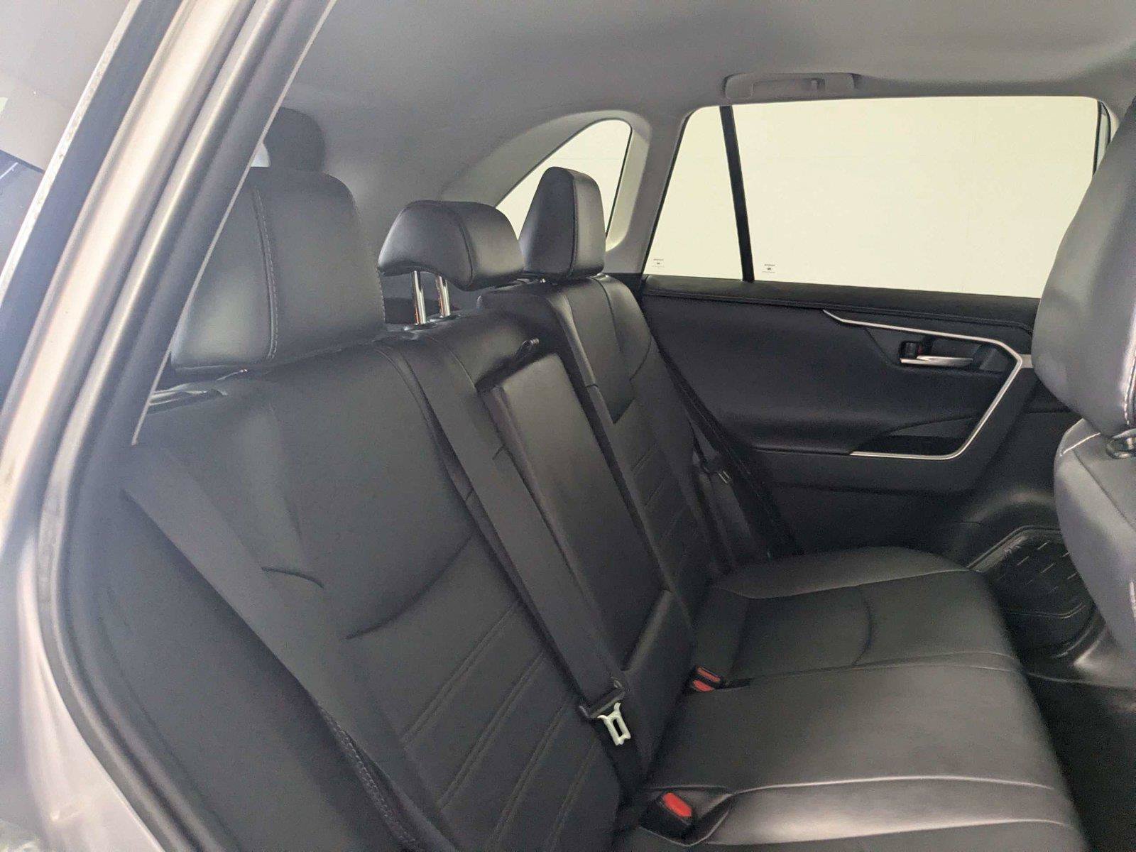 Used 2021 Toyota RAV4 Limited AWD/4WD image 31
