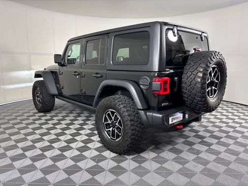 Used 2024 Jeep Wrangler Unlimited Rubicon w/ Technology Group AWD/4WD image 8