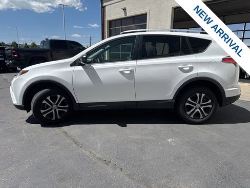 Used 2016 Toyota RAV4 LE AWD/4WD image 4