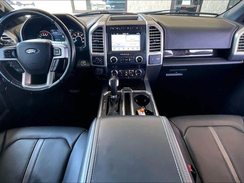 Used 2017 Ford F150 Platinum w/ Equipment Group 701A Luxury image 16