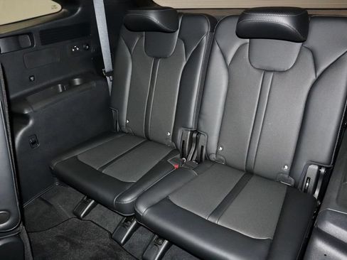 Used 2025 Kia Sorento SX Prestige AWD/4WD image 25