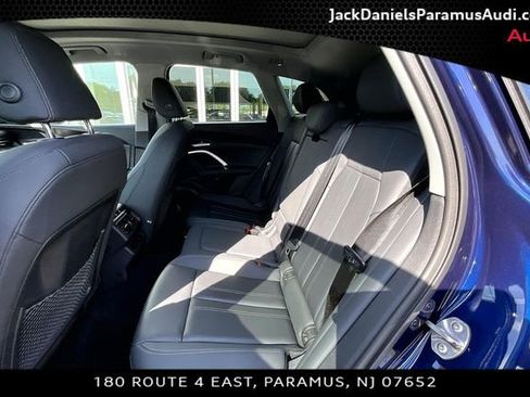 Used 2025 Audi Q5 Premium w/ Convenience Package AWD/4WD image 18