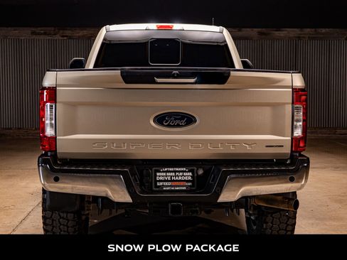 Used 2017 Ford F350 Lariat image 7