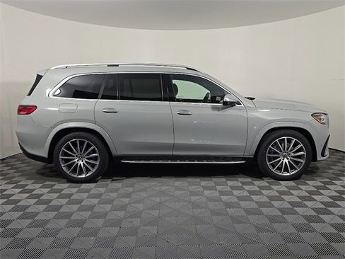 New 2026 Mercedes-Benz GLS 580 4MATIC image 8