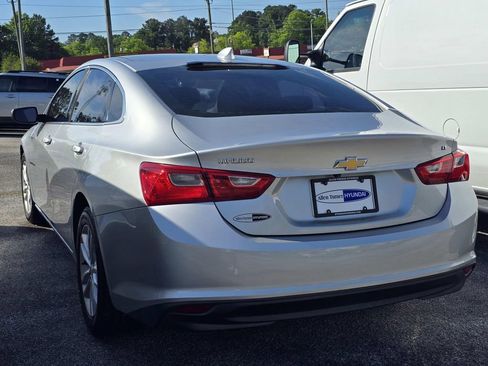 Used 2018 Chevrolet Malibu LT FWD image 6