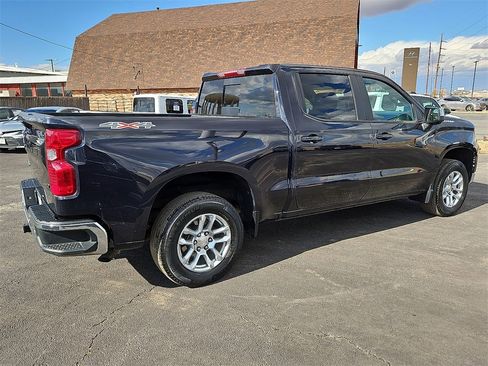 Used 2022 Chevrolet Silverado 1500 LT w/ Safety Package image 8