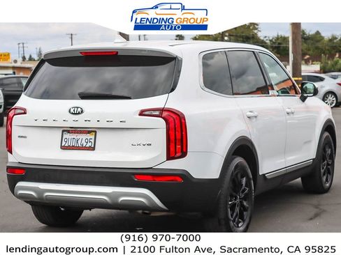 Used 2021 Kia Telluride LX image 4