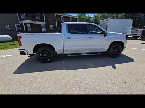 Used 2025 Chevrolet Silverado 1500 LTZ AWD/4WD image 9