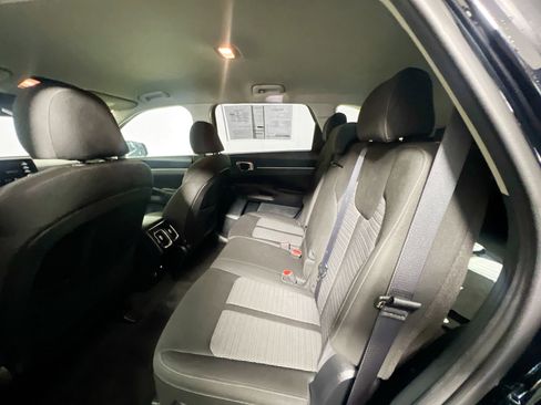 Used 2023 Kia Sorento LX FWD image 28