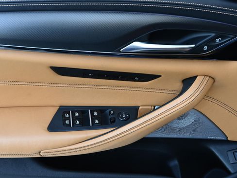 Used 2020 BMW M5 w/ Executive Package image 32