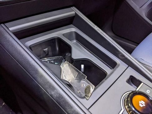 New 2026 Volkswagen Tiguan SE image 18