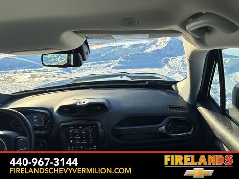 Used 2022 Jeep Renegade Latitude w/ Convenience Group image 27