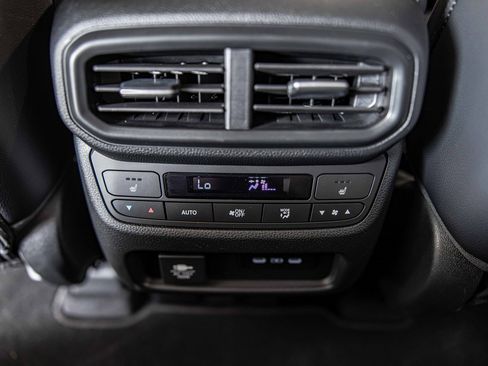 Used 2025 Honda Pilot Elite image 37