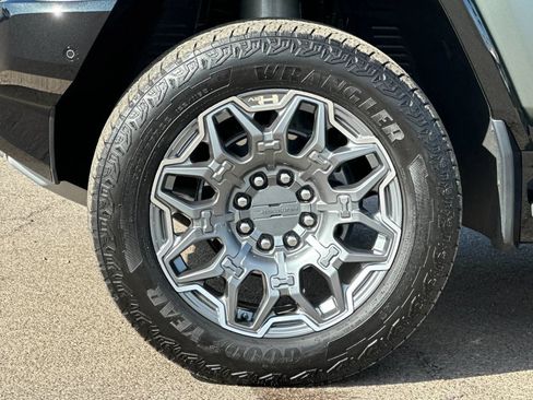 Used 2024 GMC Hummer EV 3X AWD/4WD image 27