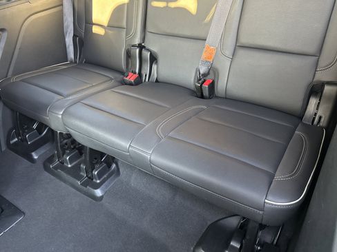 Used 2024 Chevrolet Tahoe Premier image 36