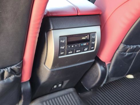 Used 2023 Lexus GX 460 Premium w/ Premium Plus Package image 32