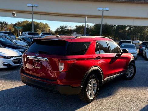 Used 2021 Ford Explorer XLT image 9