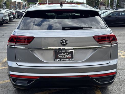 Used 2021 Volkswagen Atlas Cross Sport SE FWD image 8