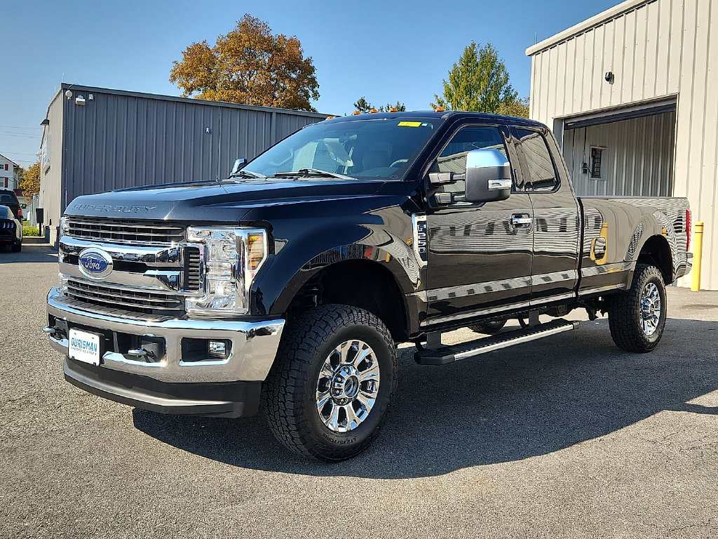 Used 2019 Ford F250 XLT w/ XLT Premium Package AWD/4WD image 3