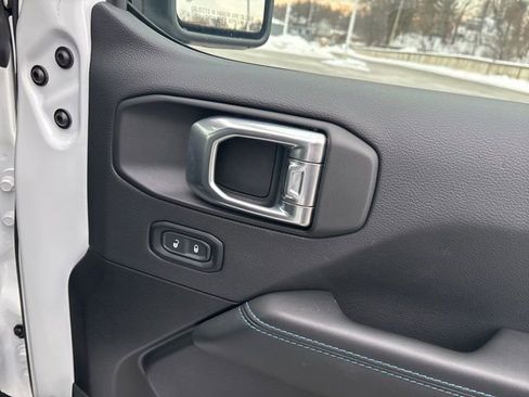 Used 2024 Jeep Wrangler Unlimited Rubicon 4xe image 12