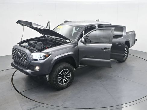 Used 2022 Toyota Tacoma TRD Sport w/ Technology Package AWD/4WD image 40