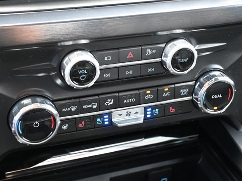 New 2026 Ford F250 Lariat w/ Black Appearance Package AWD/4WD image 28