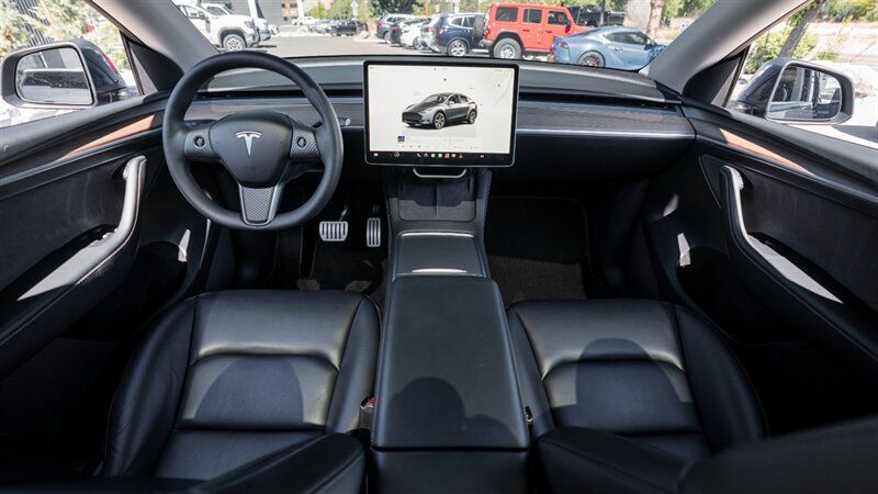 Used 2022 Tesla Model Y Performance AWD/4WD image 18