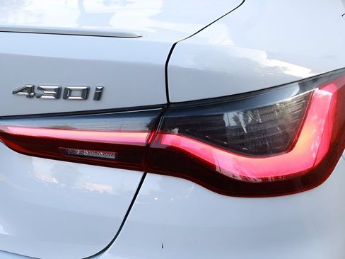 Used 2022 BMW 430i Coupe w/ M Sport Package RWD image 31