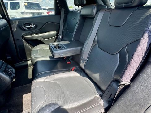 Used 2015 Jeep Cherokee Limited w/ Luxury Group FWD image 10